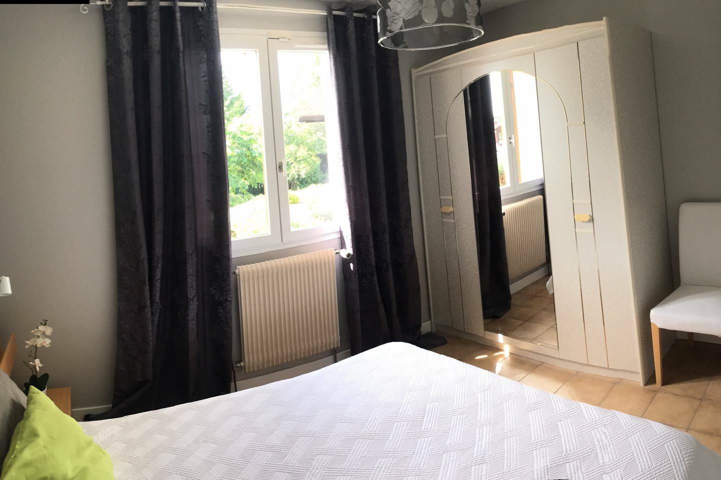 Homestay Sauverny 91217