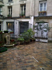 Estudio Independiente Paris 12720