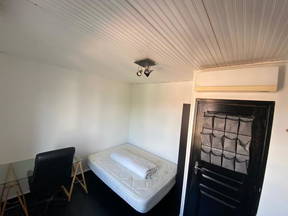 Im Haus Von 180m² Mit Garten / 5 Zimmer In Der WG 11m²