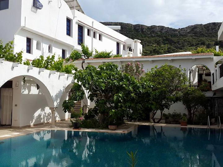 Entire Home Rafraf 130712-1