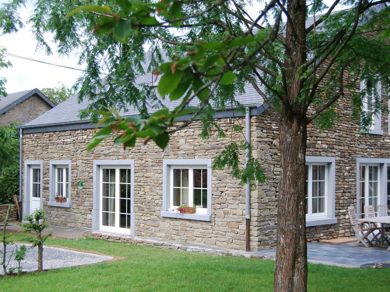 Entire Home Daverdisse 25401-1