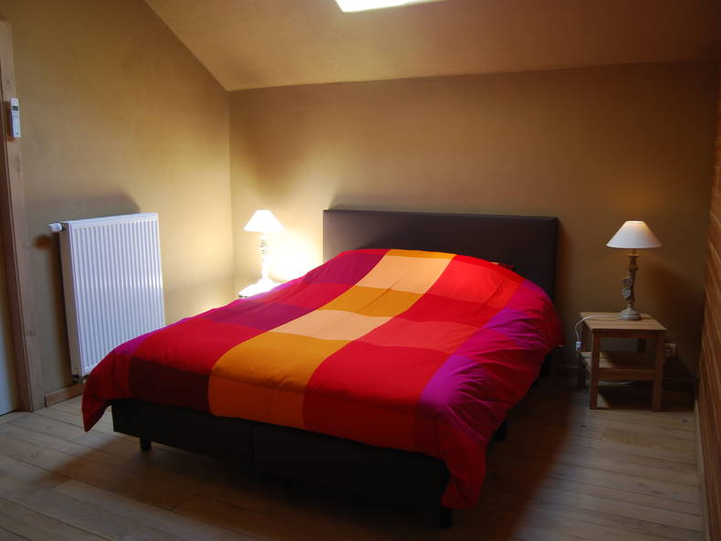 Entire Home Daverdisse 25401-5