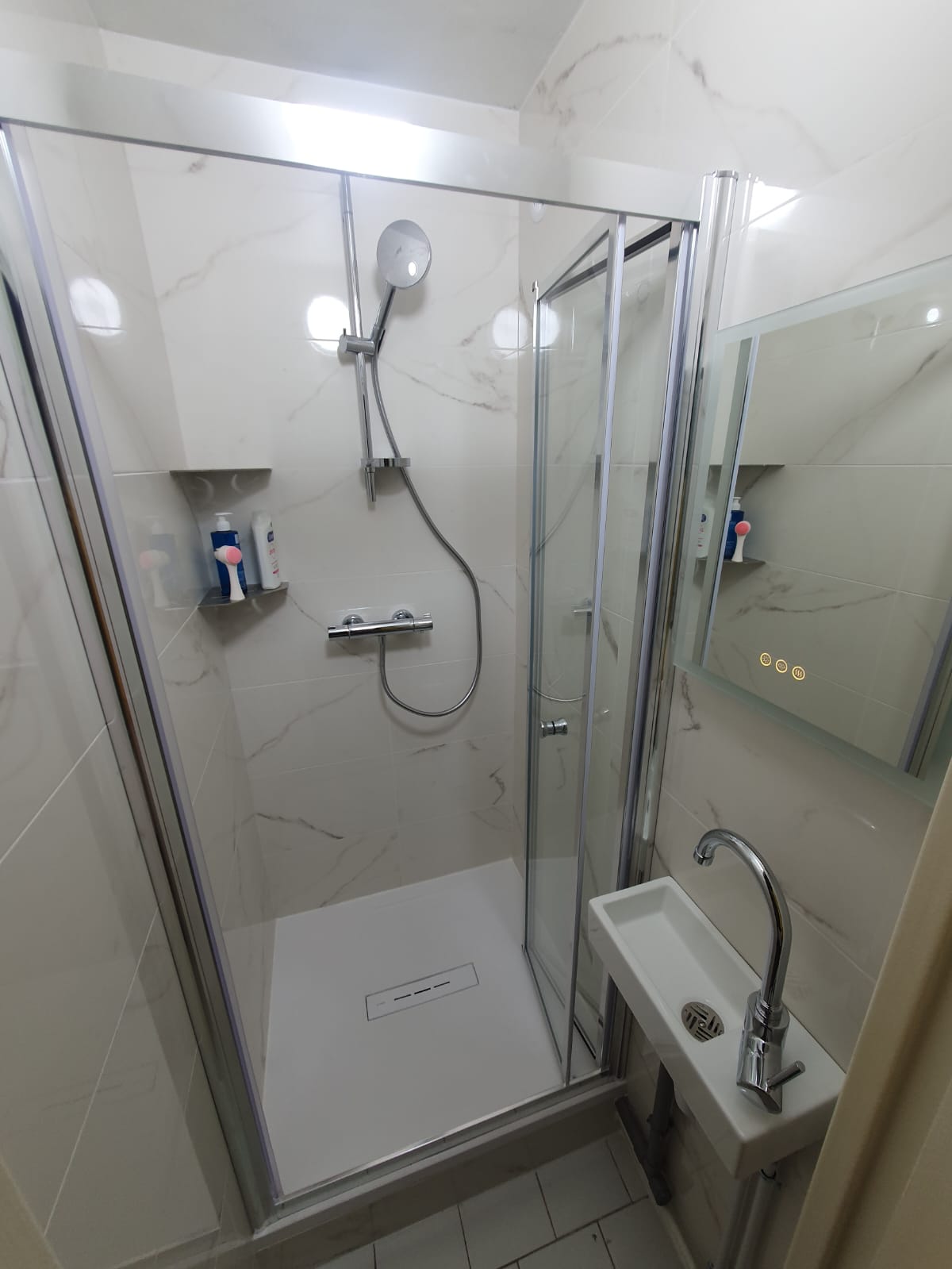 Colocation Tours 464049