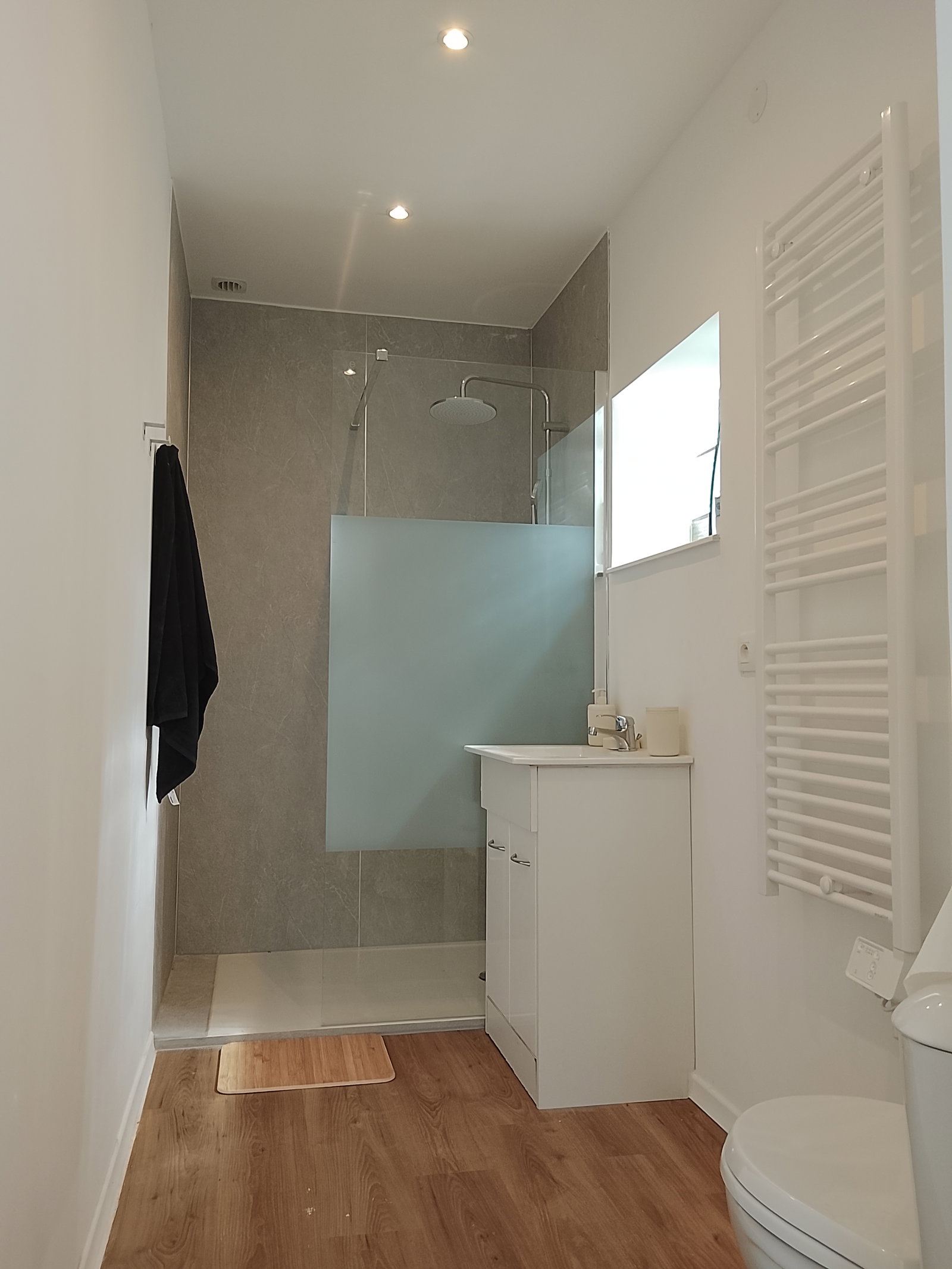 Delat Boende Mouscron 670089