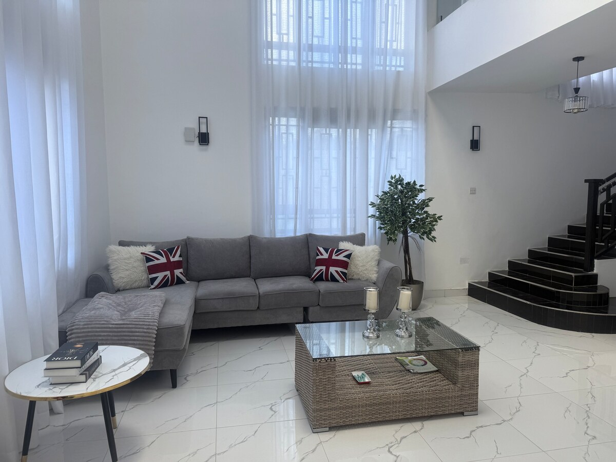 Entire Home Pridelands 670731