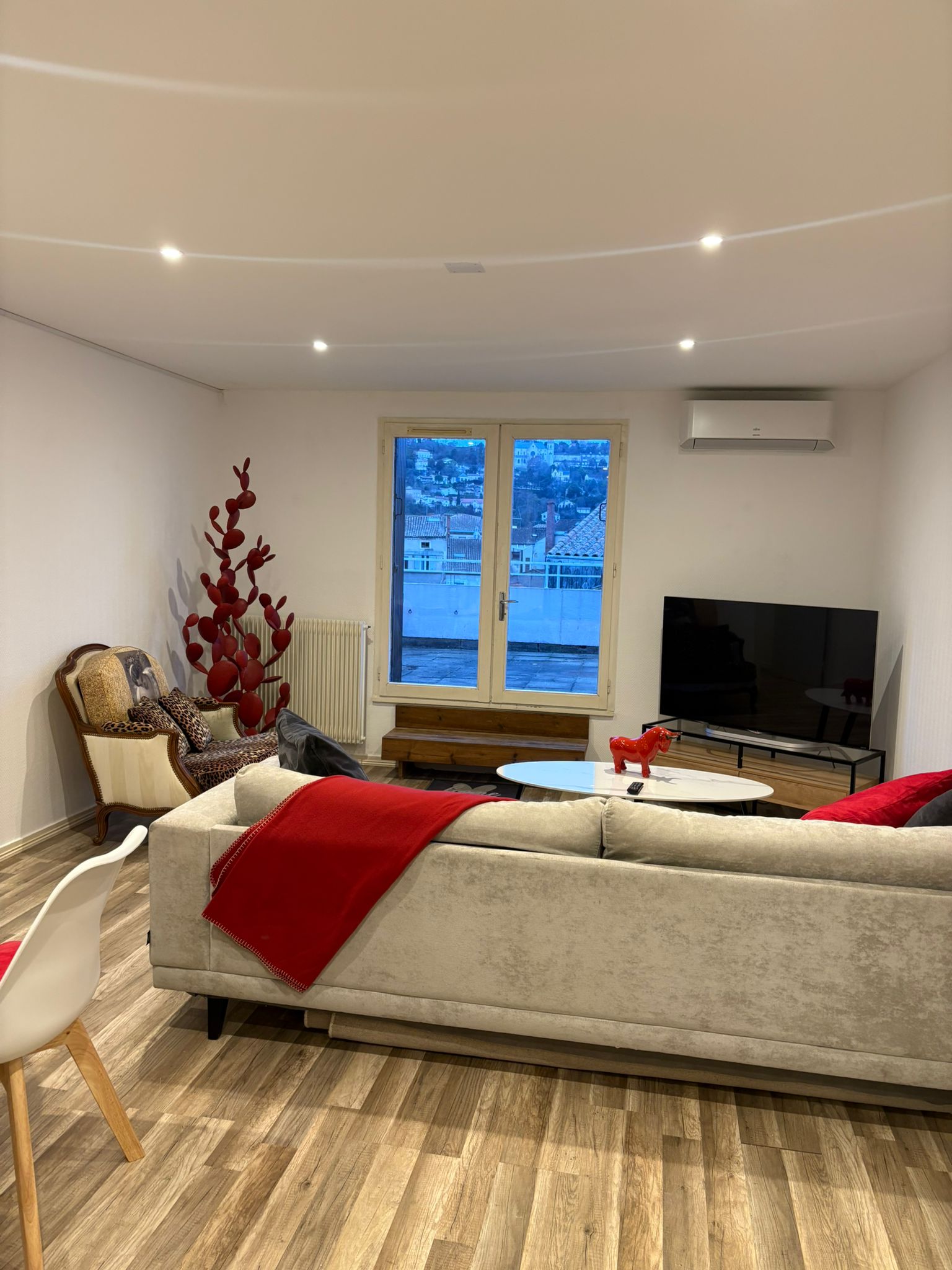 Toda La Casa Agen 657604