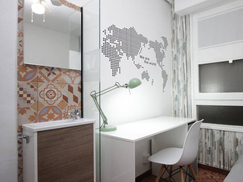 Homestay Barcelona 200303-4