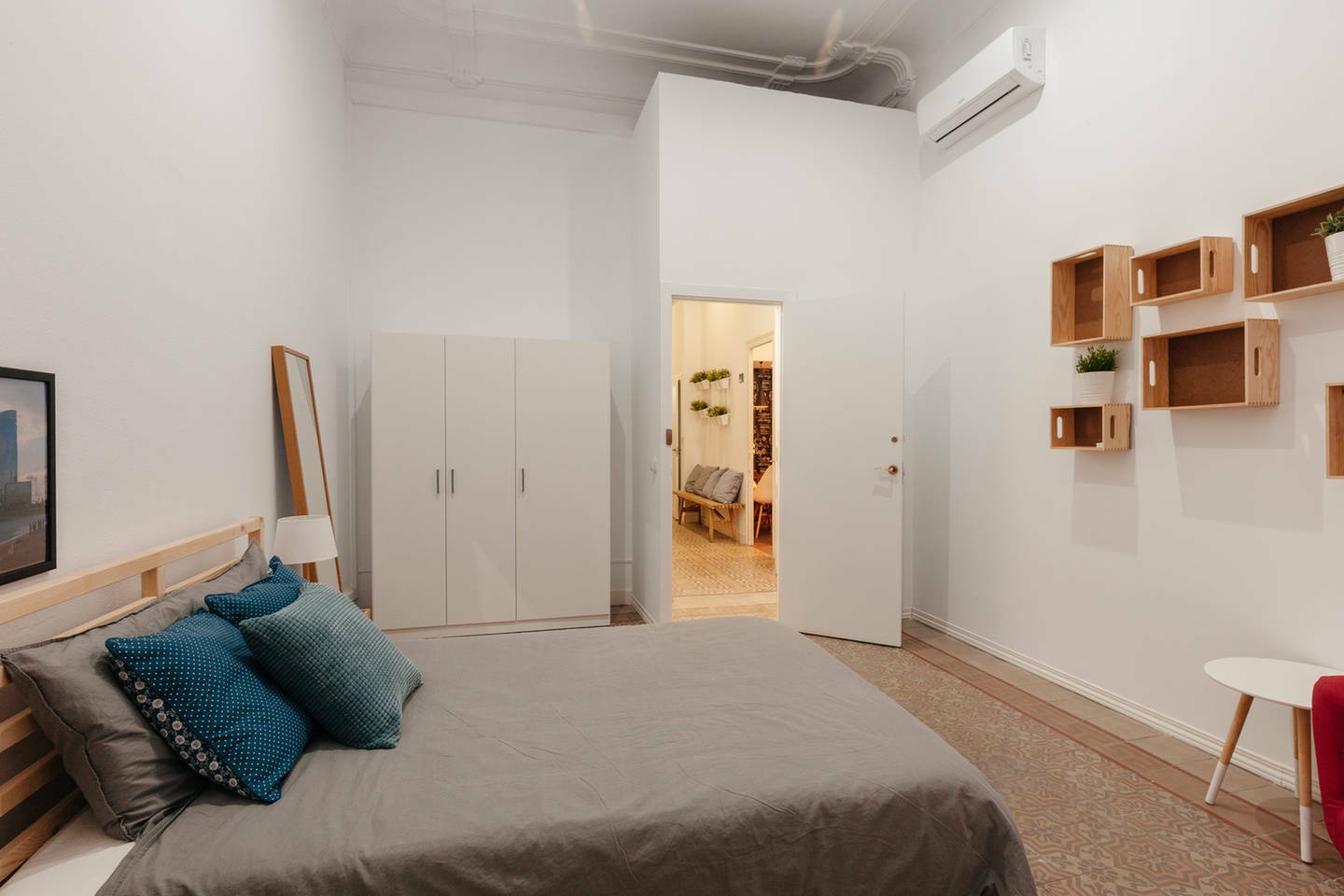 Homestay Barcelona 200129