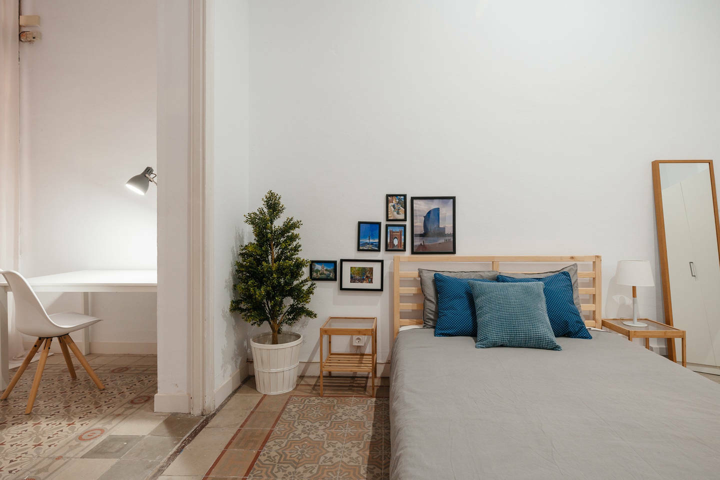Homestay Barcelona 200129
