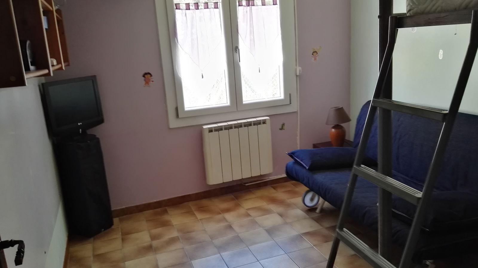 Entire Home Aramon 167998