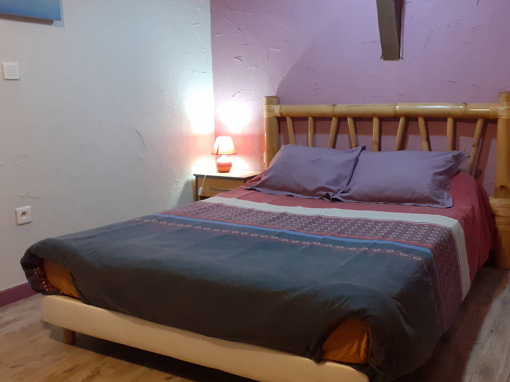 Homestay Antigny 676850-1