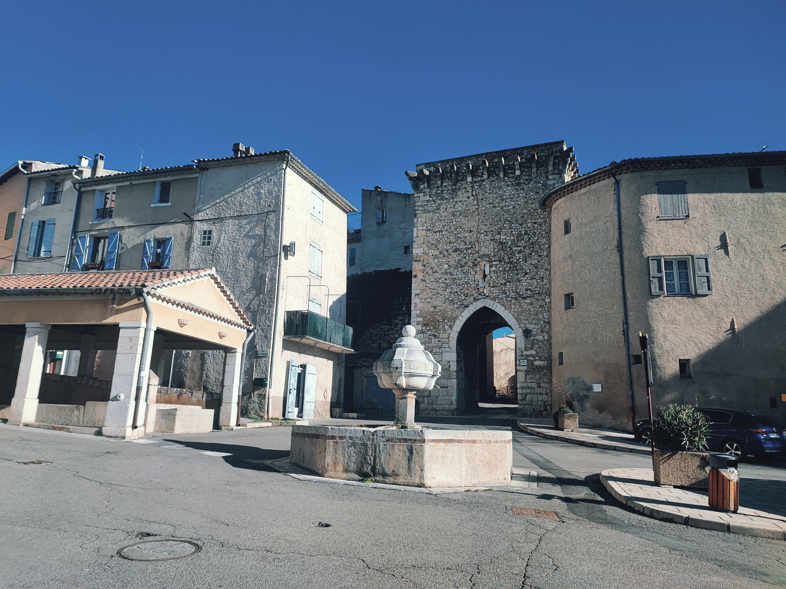 Hele Huis Riez 256609