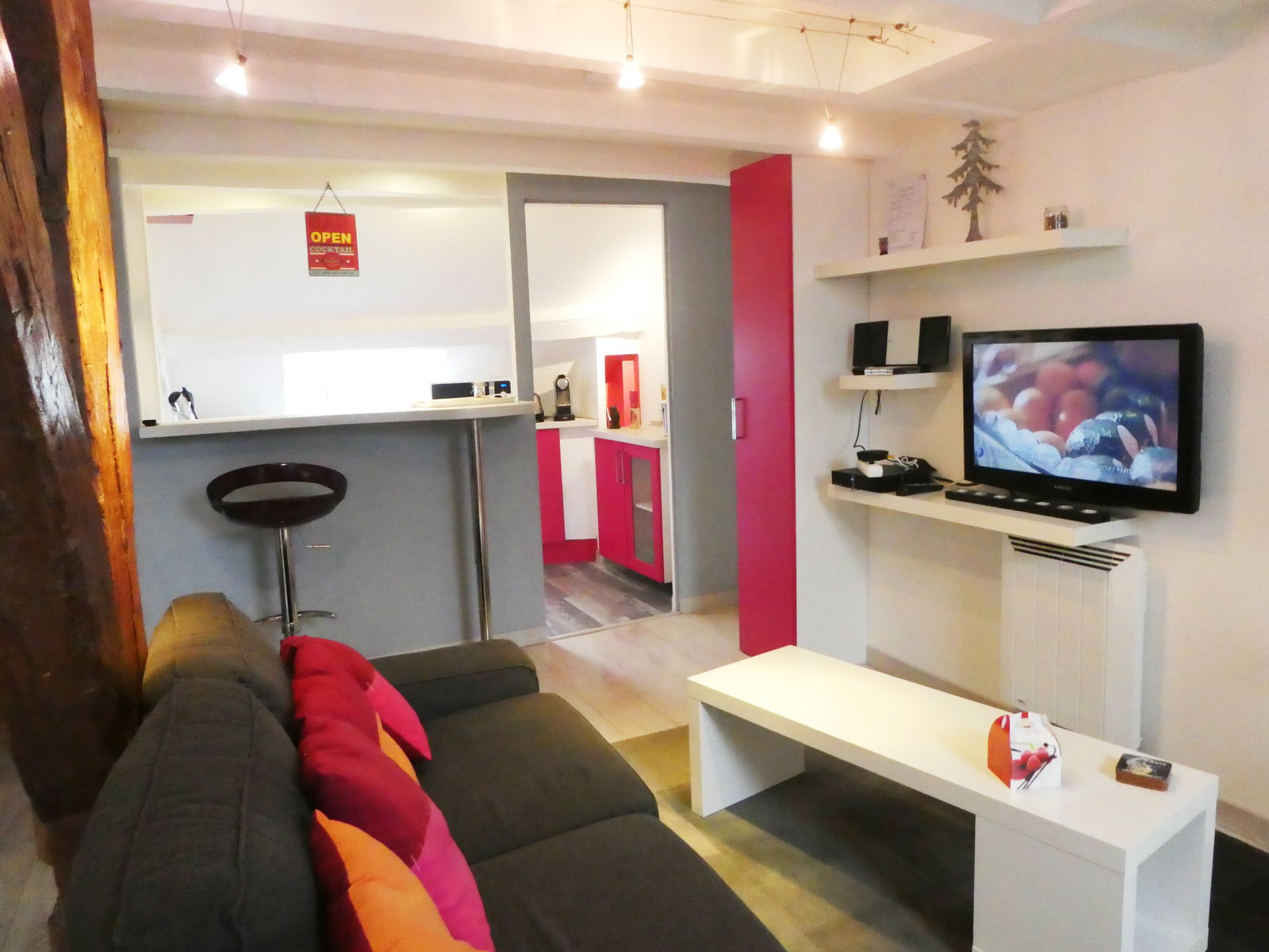 Independent Studio Dijon 38714
