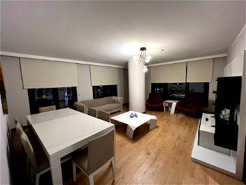Roomlala | Disfrute De Estambul En Un Nuevo Apartamento De Lujo Con 3 Dormitorios Y 2 Baños
