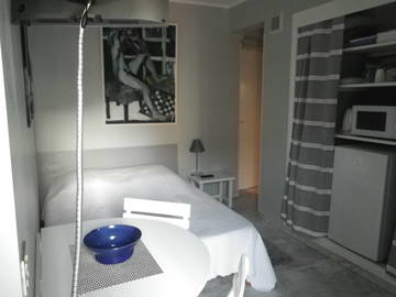 Roomlala | Do wynajęcia umeblowany i niezależny pokój