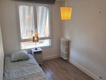 Roomlala | Dobra oferta na wspólne zakwaterowanie na stacji Colombes Stade