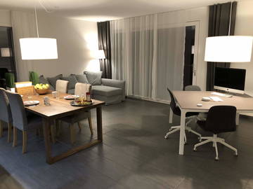 Roomlala | Dołącz do jednego z najfajniejszych mieszkań dzielonych – studenci Epfl Lo