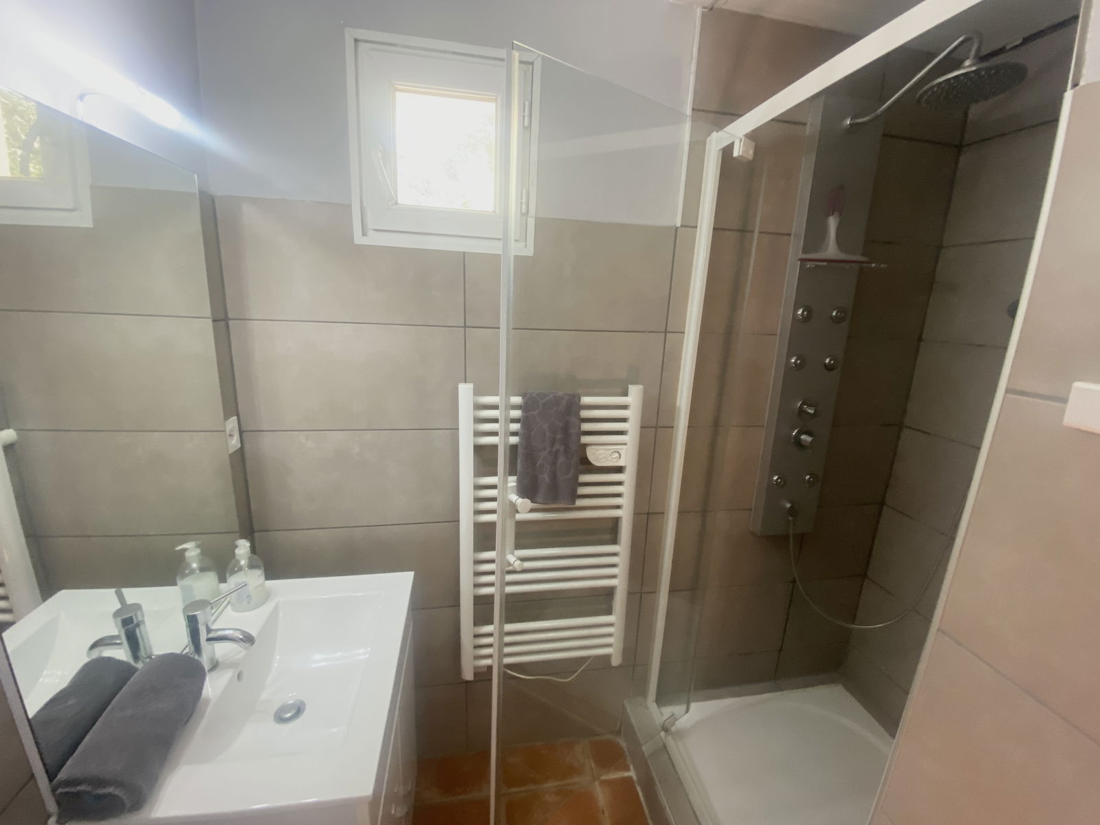 Niezależne Studio Grans 44114