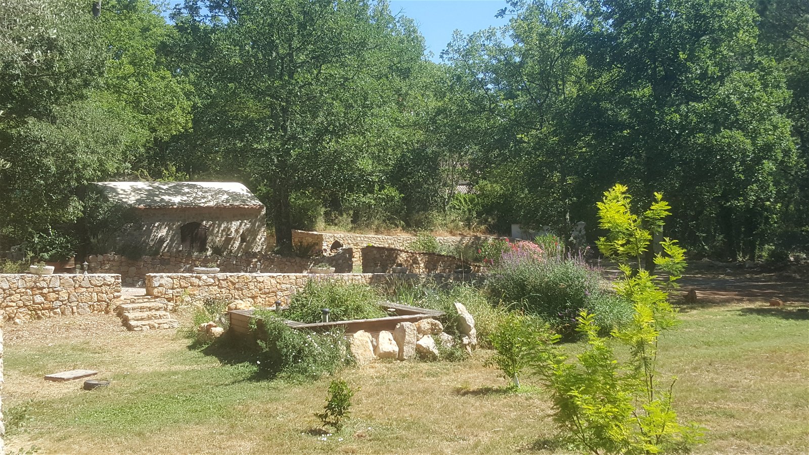 Onofhängeg Studio Fayence 190668