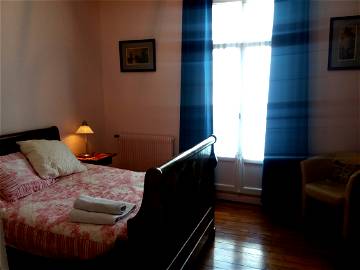 Roomlala | Dormitorio Cama Barco, En Una Gran Casa Touraine De V