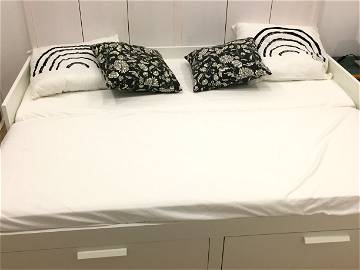 Roomlala | Dormitorio con baño independiente