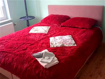 Roomlala | Dormitorio con cama doble