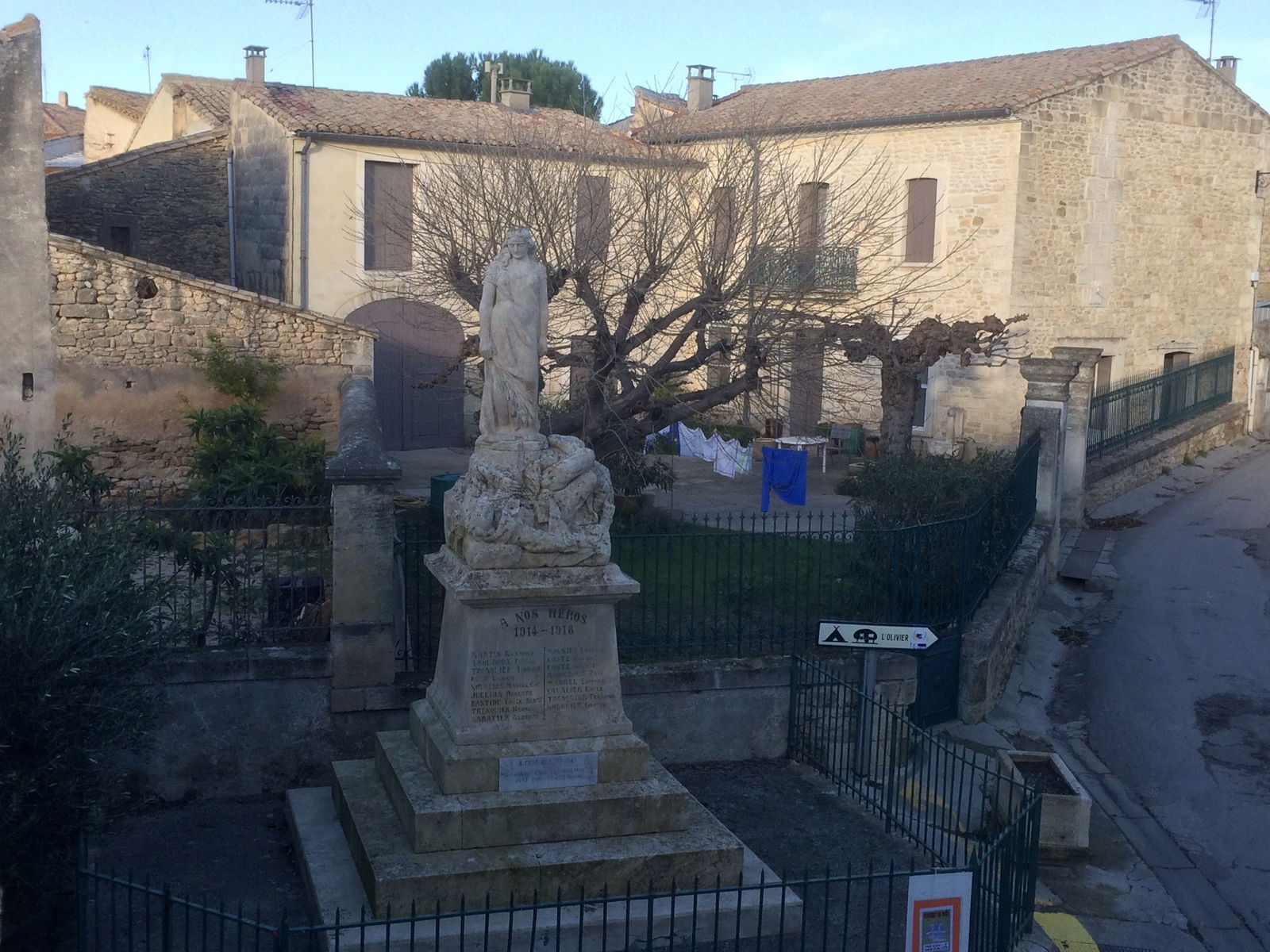 Quedarse En Casa Junas 132644