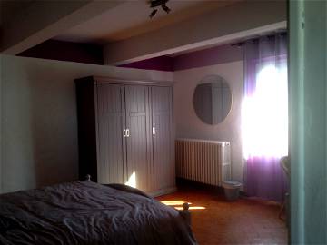 Roomlala | Dos Dormitorios Amplios Y Luminosos