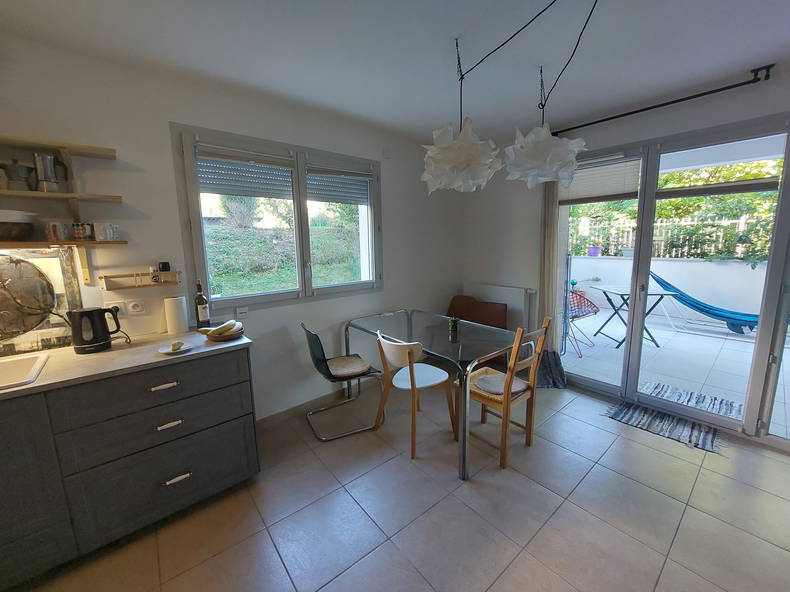 Colocação Ferney-Voltaire 261853-5