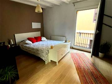 Roomlala | Double Room 25m2 - Terrace Access - Right in the center of Bcn