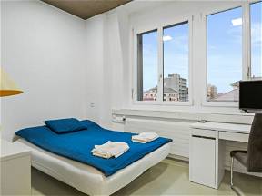 Chambre Double En Plein Centre-ville