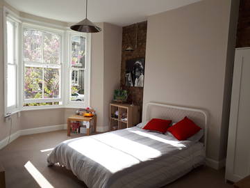 Roomlala | Double Room To Rent - 