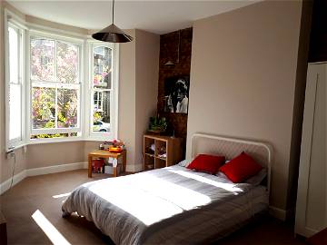 Roomlala | Double Room To Rent - 
