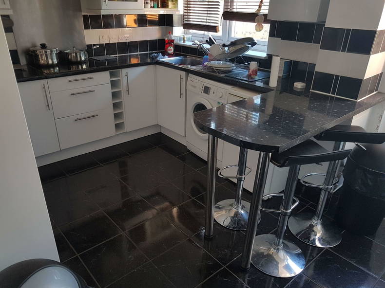 Gastfamilie RM9 6NR 207577-3