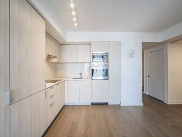 Entire Home Toronto 663092-5