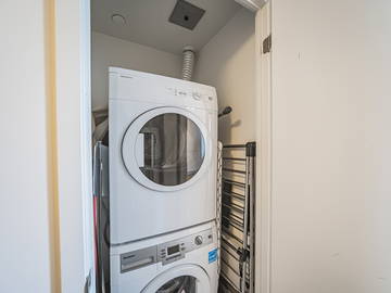 Logement entier à louer à Toronto - photo 16 : autre pièce-16