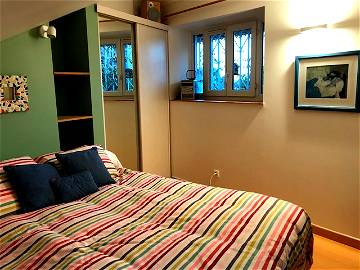 Roomlala | Dragonfly Room In House, Air Conditioning, Garden, Cleaning,