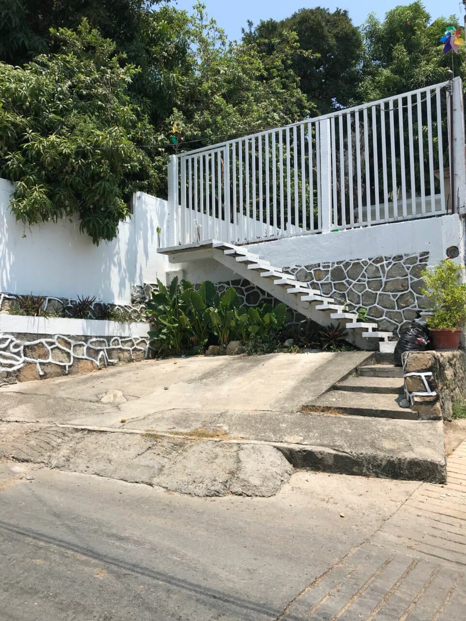 Independent Studio Acapulco 206515