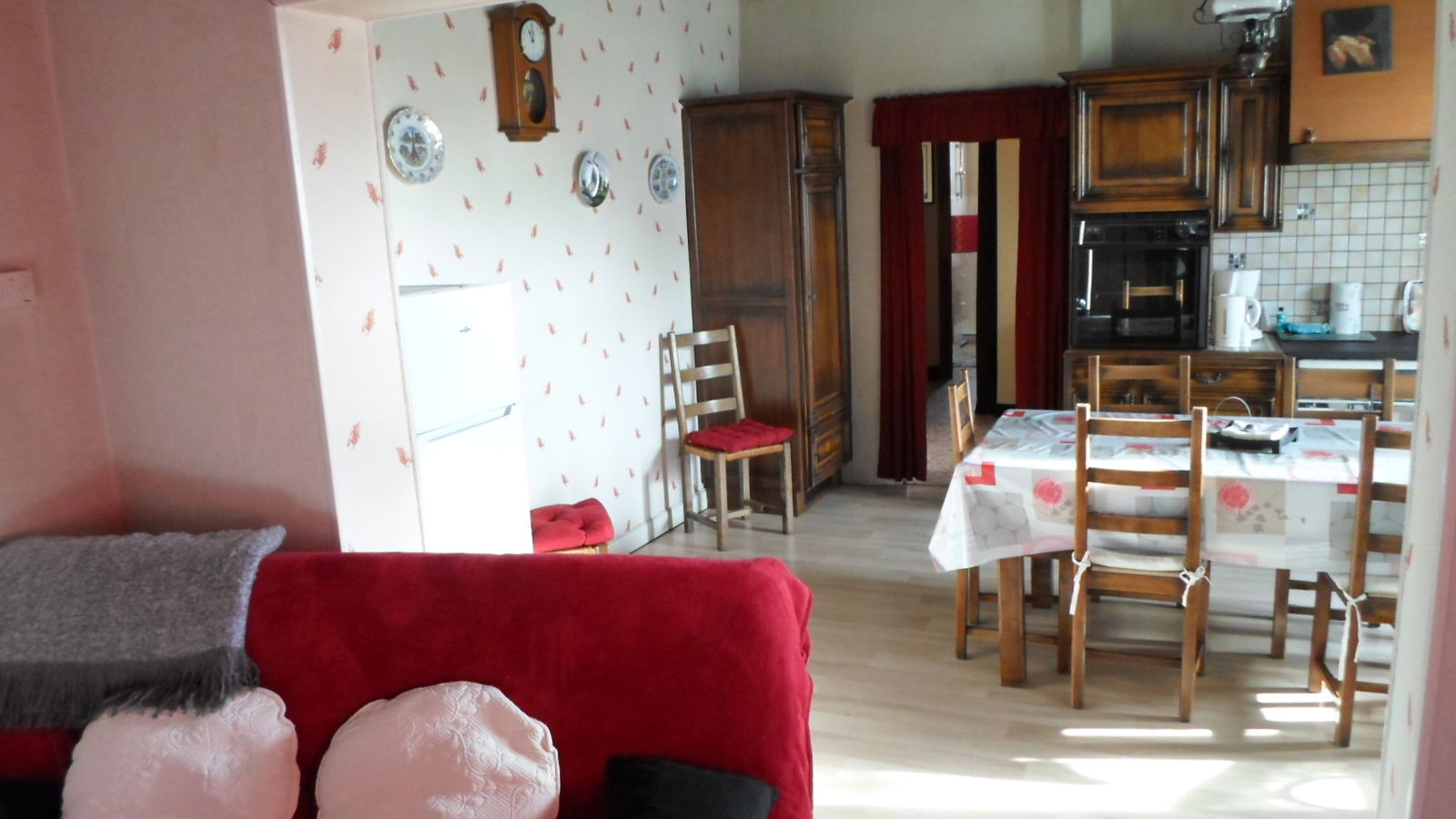 Entire Home Veauchette 247176