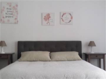 Roomlala | Duplex Dans Maison De Ville Rue Piétonne