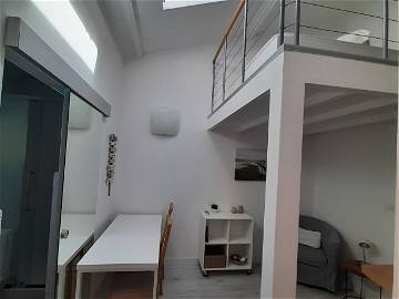 Roomlala | Duplex for Rent Mérignac Near Airport