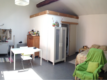 Roomlala | Duże Studio Do Wynajęcia W Pięknej Nieruchomości