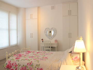 Roomlala | Duży, jasny pokój dwuosobowy w Fulham
