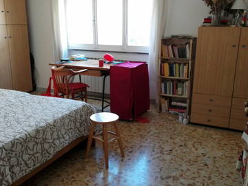 Roomlala | Duży, jasny prywatny pokój w Rzymie