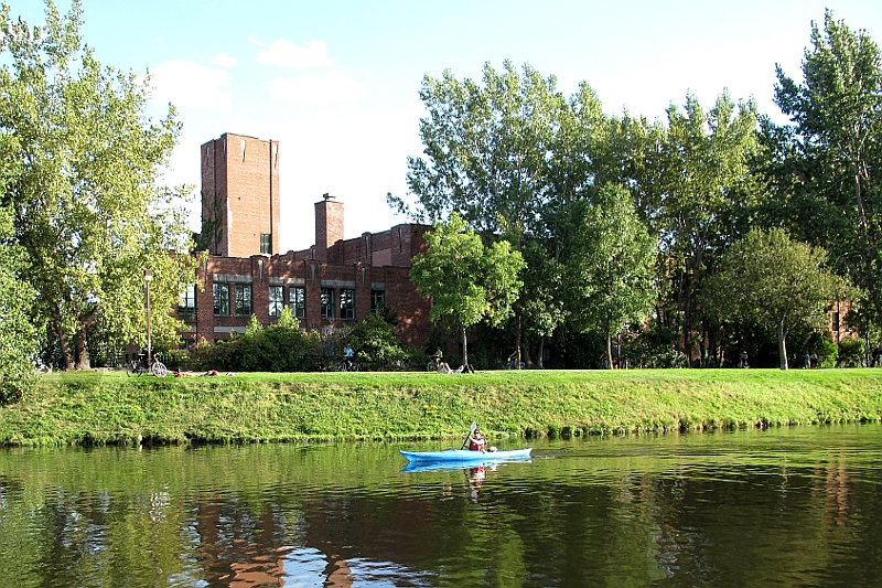 Kolokacja Montréal 146841