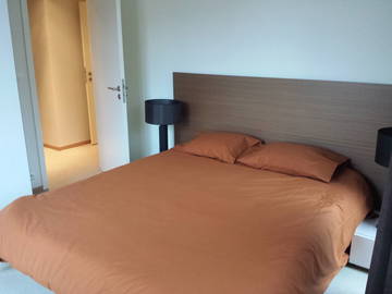 Roomlala | Duży pokój do wynajęcia w dupleksie