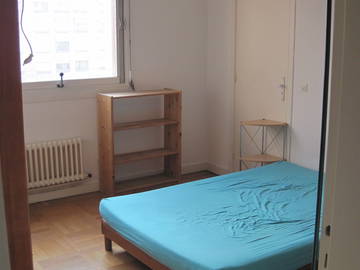 Roomlala | Duży pokój w mieszkaniu współdzielonym 