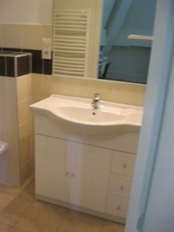 Homestay Écully 16015