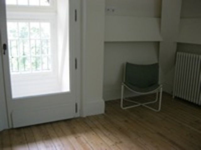 Homestay Écully 16015