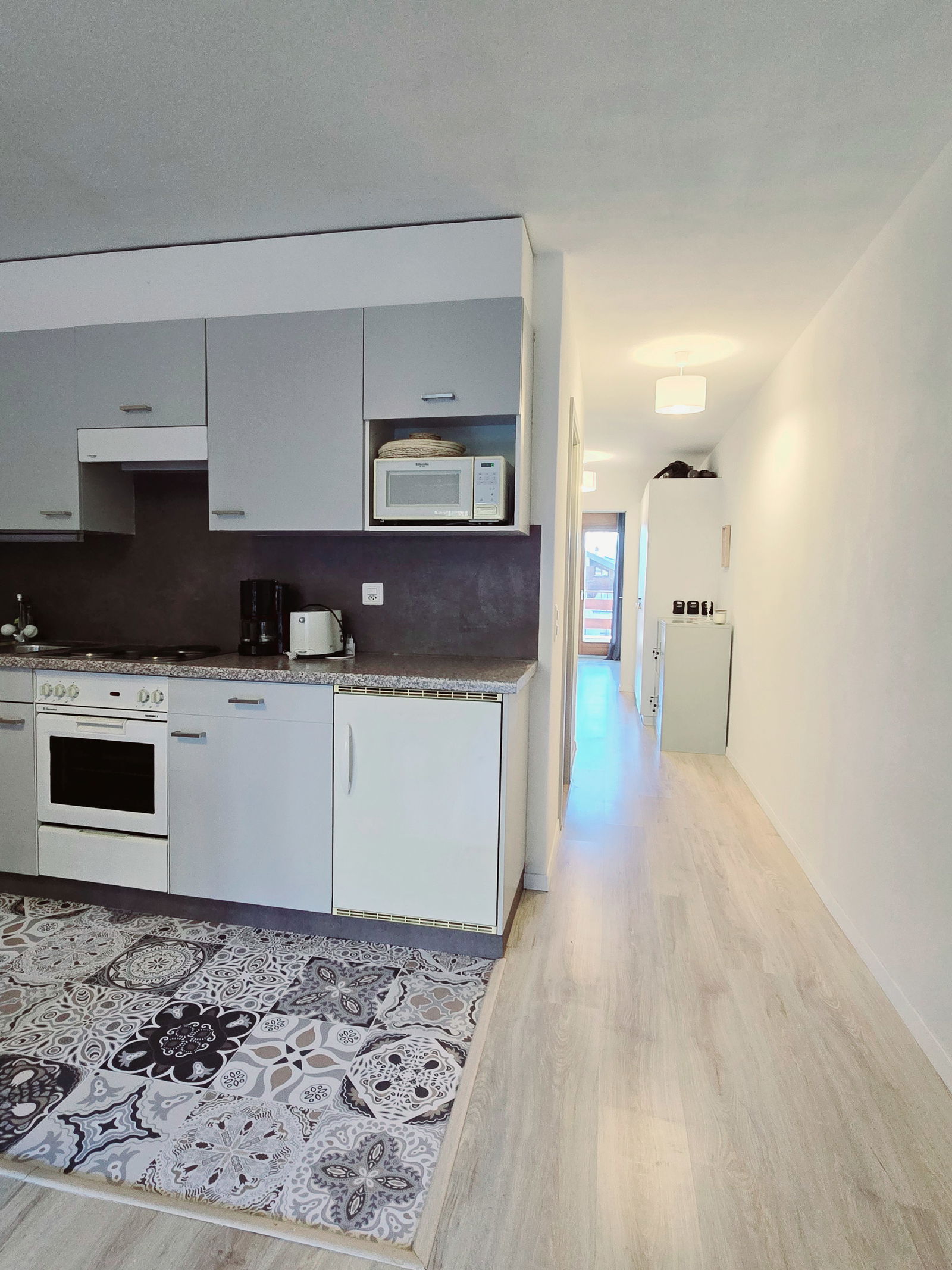 Niezależne Studio Vionnaz 505029